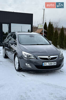 Універсал Opel Astra 2011 в Яворові