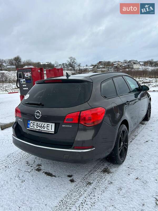 Универсал Opel Astra 2013 в Глыбокой