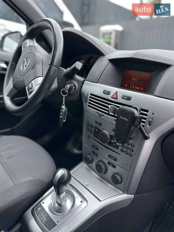 Хетчбек Opel Astra 2012 в Харкові