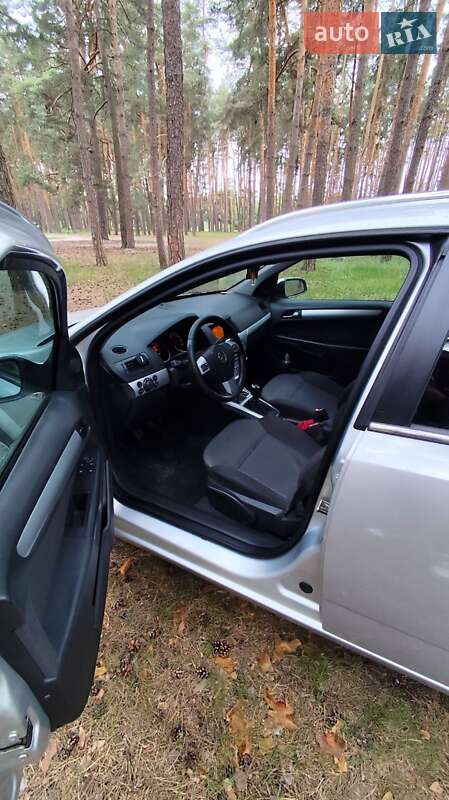 Універсал Opel Astra 2009 в Сумах