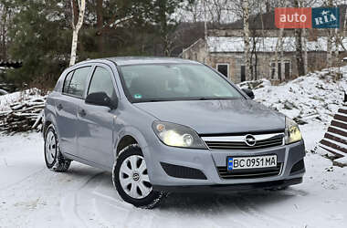 Хетчбек Opel Astra 2009 в Жовкві