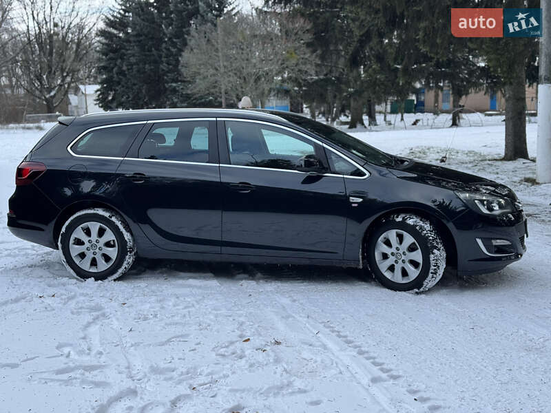 Универсал Opel Astra 2015 в Христиновке
