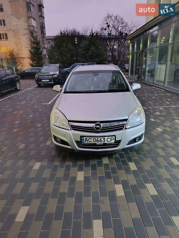 Opel Astra 2010