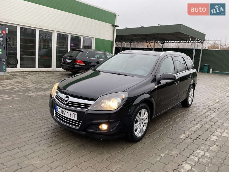 Универсал Opel Astra 2008 в Владимире
