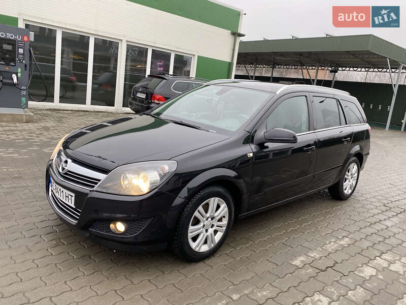 Универсал Opel Astra 2008 в Владимире