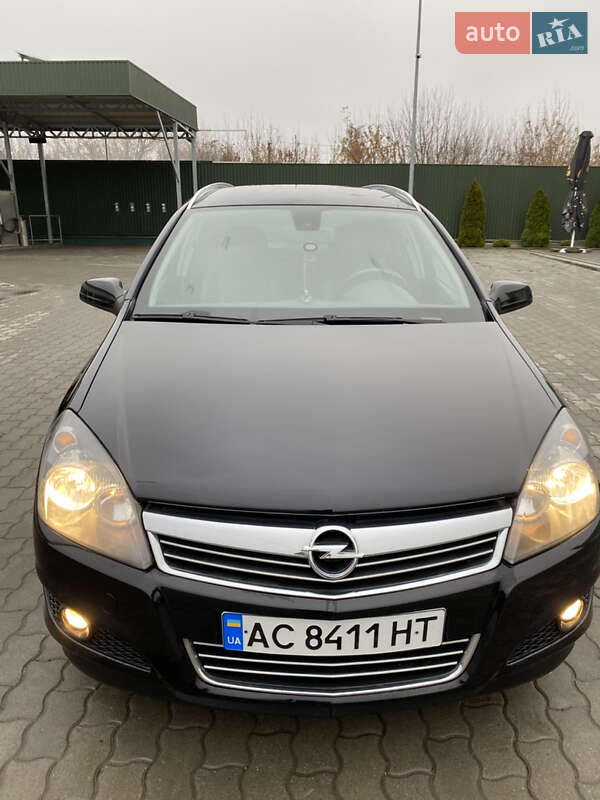 Универсал Opel Astra 2008 в Владимире