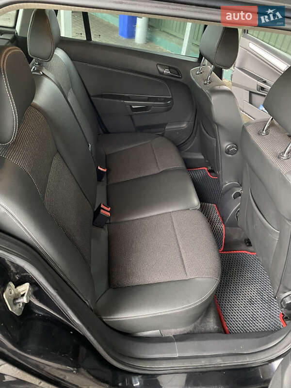 Универсал Opel Astra 2008 в Владимире