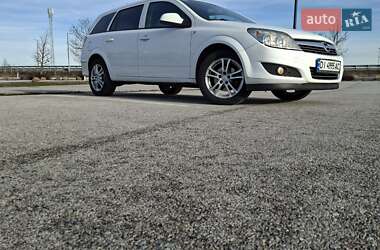 Универсал Opel Astra 2010 в Тячеве