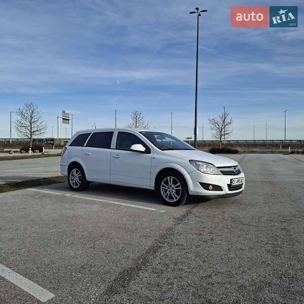 Opel Astra 2010