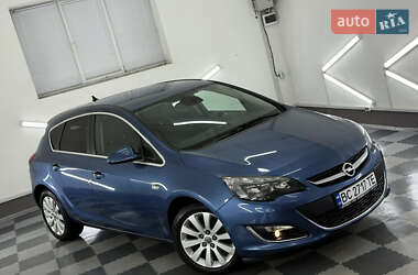 Хэтчбек Opel Astra 2015 в Трускавце