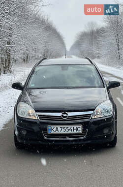 Універсал Opel Astra 2009 в Черкасах