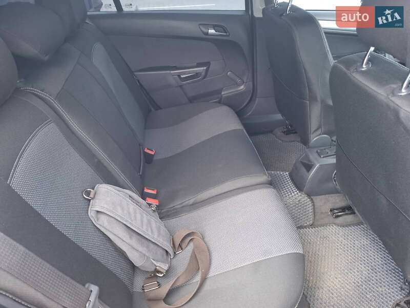 Универсал Opel Astra 2009 в Виннице