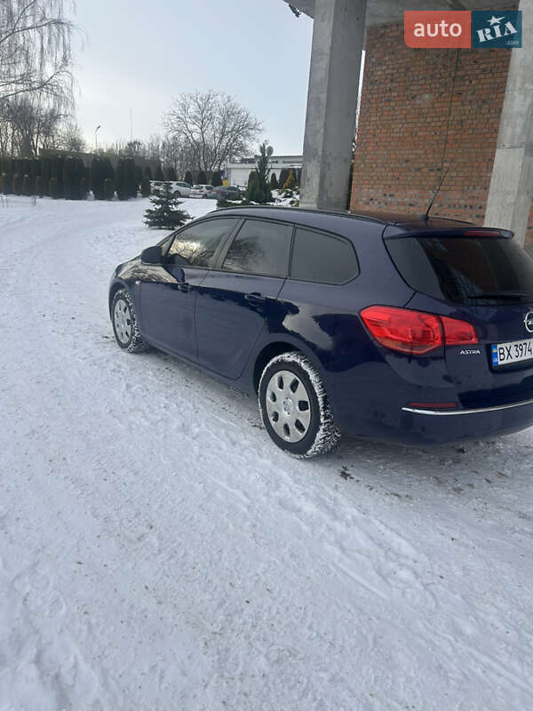 Универсал Opel Astra 2015 в Хмельницком