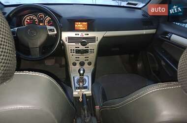 Хэтчбек Opel Astra 2007 в Смеле