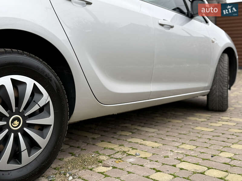 Универсал Opel Astra 2012 в Радомышле фото 16 Универсал Opel Astra 2012 в Радомышле