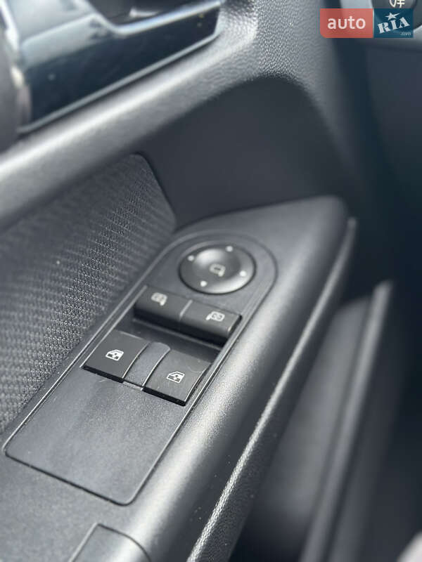 Универсал Opel Astra 2006 в Полтаве