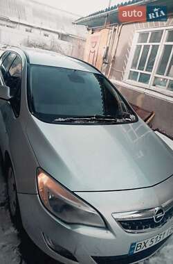 Універсал Opel Astra 2011 в Кам'янець-Подільському