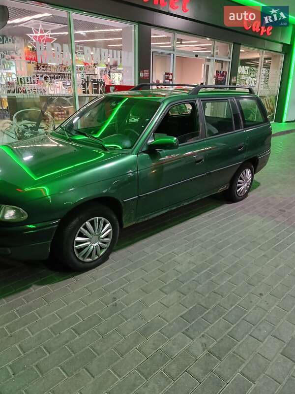 Універсал Opel Astra 1996 в Білій Церкві