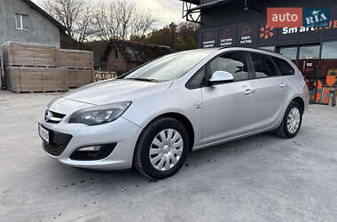 Універсал Opel Astra 2013 в Тернополі