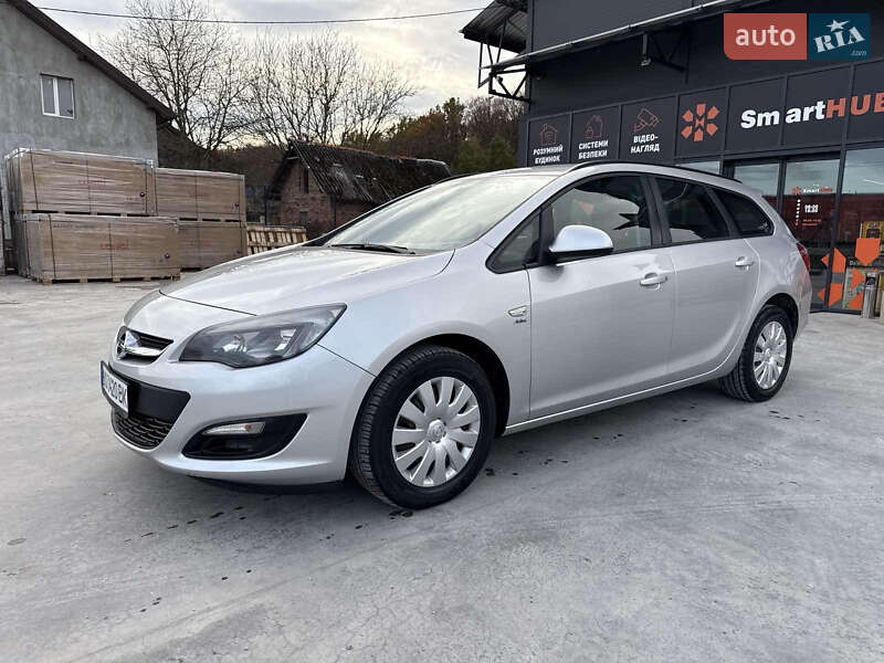 Универсал Opel Astra 2013 в Тернополе