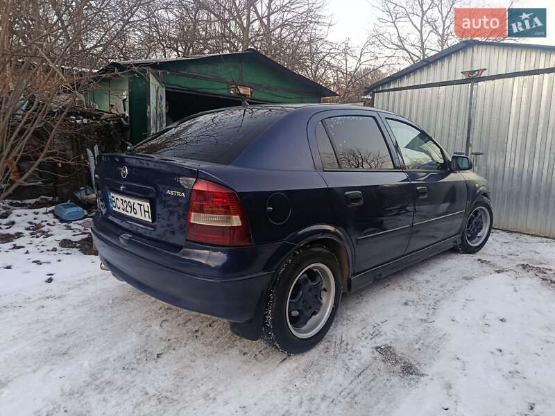 Хетчбек Opel Astra 2001 в Долині