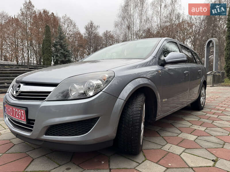 Універсал Opel Astra 2010 в Ніжині