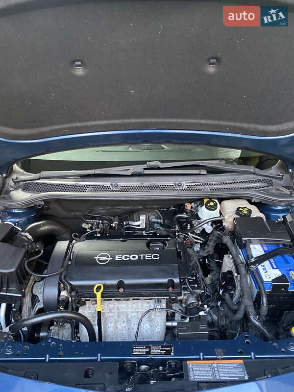 Хетчбек Opel Astra 2010 в Клевані