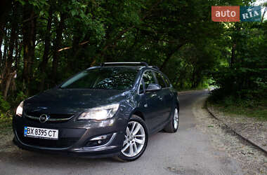 Универсал Opel Astra 2012 в Львове