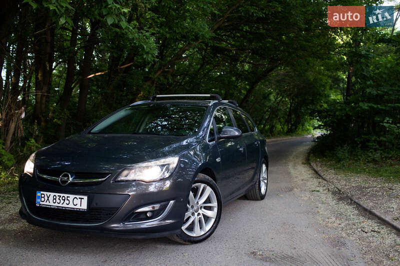 Opel Astra 2012