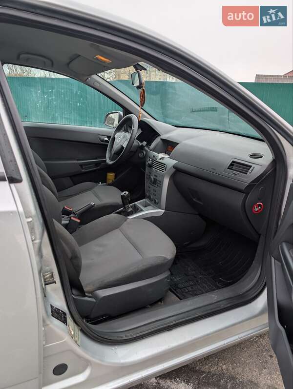 Хетчбек Opel Astra 2010 в Івано-Франківську фото 13 Хетчбек Opel Astra 2010 в Івано-Франківську