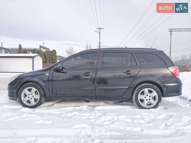 Универсал Opel Astra 2005 в Черкассах