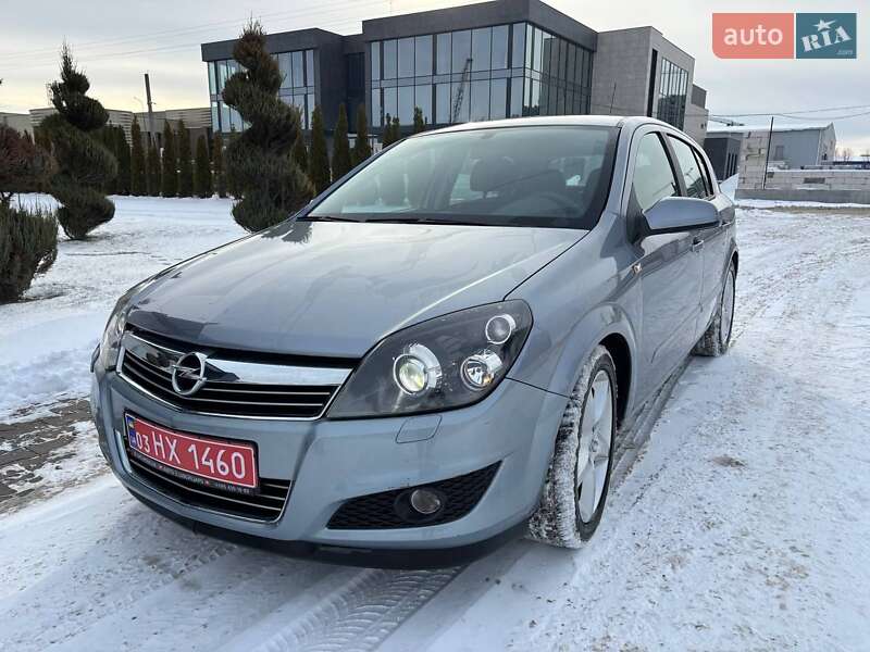 Хэтчбек Opel Astra 2009 в Киеве