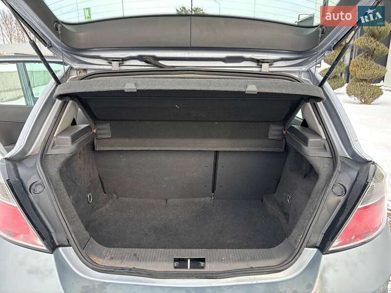 Хэтчбек Opel Astra 2009 в Киеве