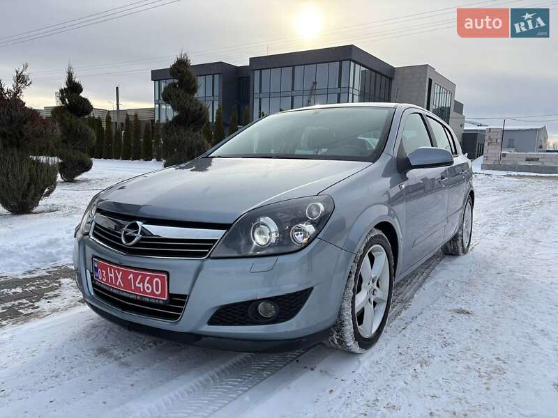 Хэтчбек Opel Astra 2009 в Киеве