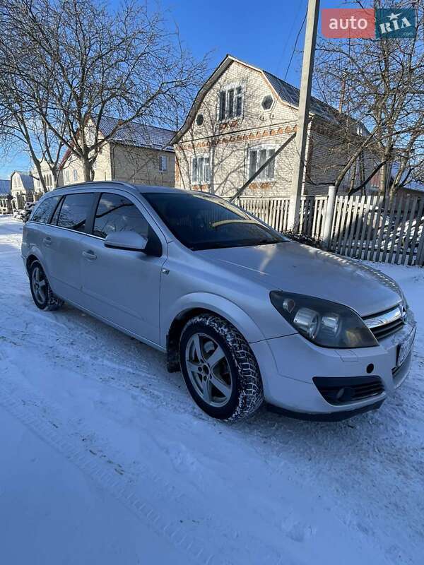 Универсал Opel Astra 2005 в Бершади