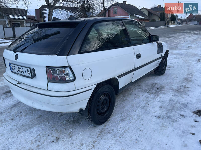 Хэтчбек Opel Astra 1992 в Черновцах фото 4 Хэтчбек Opel Astra 1992 в Черновцах