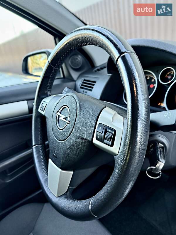 Универсал Opel Astra 2007 в Дрогобыче