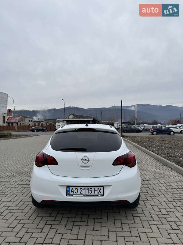 Хэтчбек Opel Astra 2010 в Хусте фото 4 Хэтчбек Opel Astra 2010 в Хусте