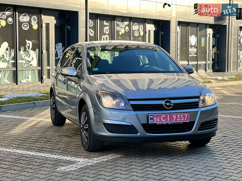 Хэтчбек Opel Astra 2005 в Ивано-Франковске