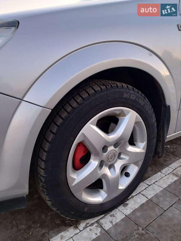 Хетчбек Opel Astra 2007 в Мостиській
