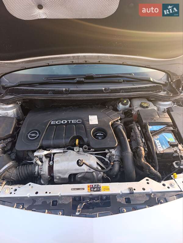 Универсал Opel Astra 2015 в Городке