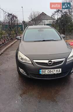 Універсал Opel Astra 2011 в Первомайську