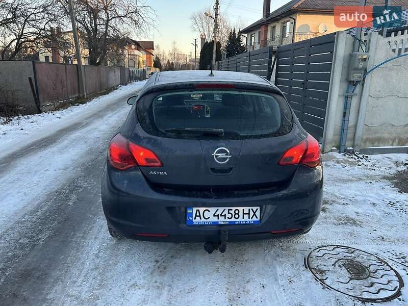 Хэтчбек Opel Astra 2010 в Ковеле