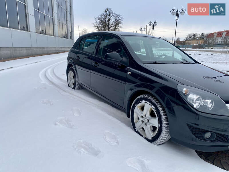 Хетчбек Opel Astra 2012 в Білій Церкві фото 11 Хетчбек Opel Astra 2012 в Білій Церкві