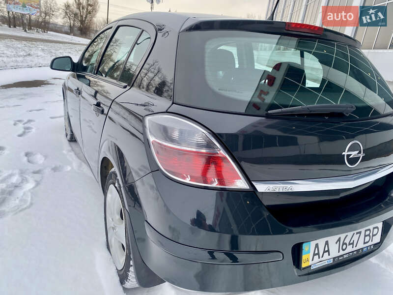 Хетчбек Opel Astra 2012 в Білій Церкві фото 24 Хетчбек Opel Astra 2012 в Білій Церкві