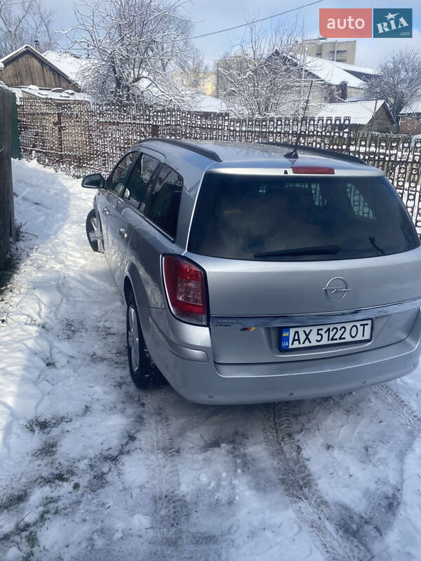 Універсал Opel Astra 2010 в Балаклії фото 3 Універсал Opel Astra 2010 в Балаклії