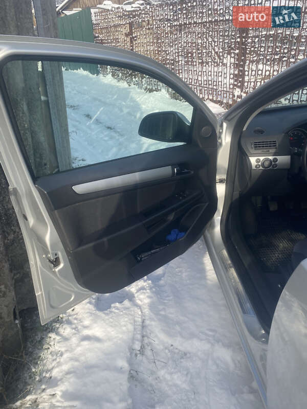 Універсал Opel Astra 2010 в Балаклії фото 5 Універсал Opel Astra 2010 в Балаклії