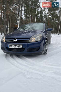 Хэтчбек Opel Astra 2004 в Радомышле