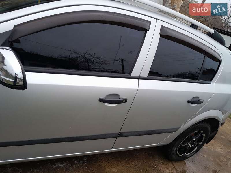 Хетчбек Opel Astra 2008 в Миколаєві