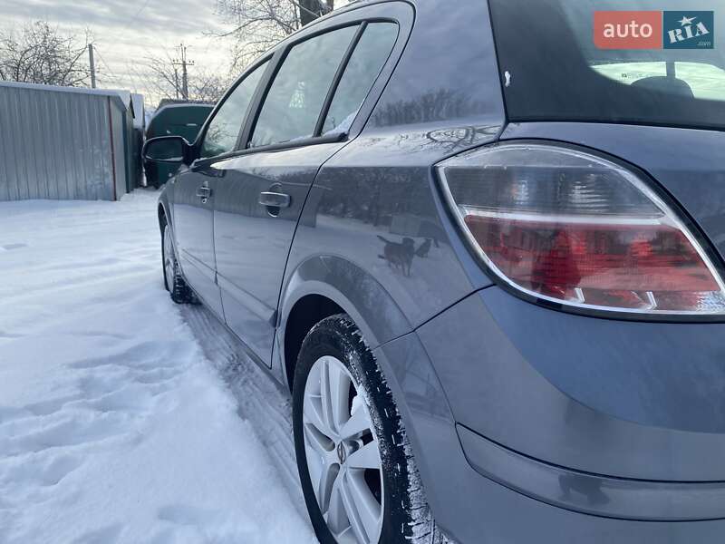 Хэтчбек Opel Astra 2007 в Тальном